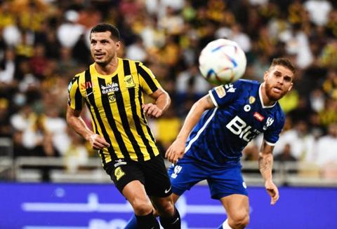 الاتحاد والهلال في الدوري السعودي